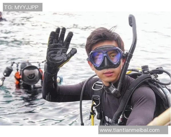 时尚与舒适并存 潜水泳装让你畅游海洋尽享自由与自信