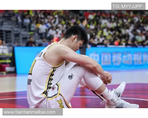 季后赛激战正酣 强者对决与逆袭传奇共舞的篮球盛宴